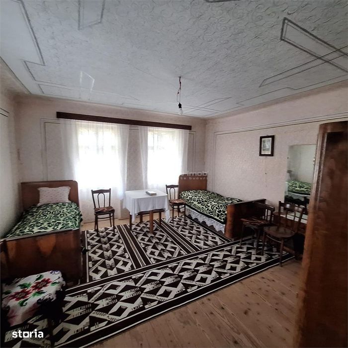 Casa cu Gradina si Teren, 4636 MP. Ghertenis