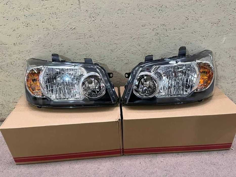 Передний фара Toyota Highlander/ Хайлендер 04-07 (рыстайлинг)