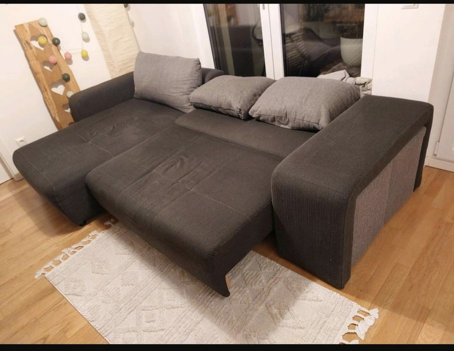 Canapea extensibilă cu spațiu pentru depozitare