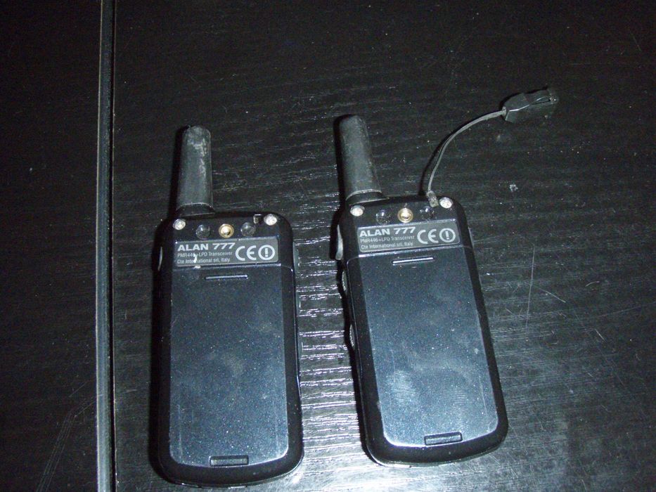 Set doua statii walkie talkie Midland ALAN 777 + dock si incarcator