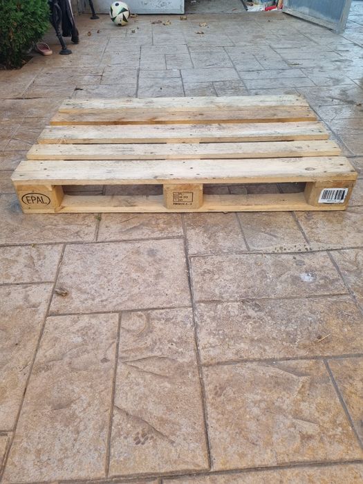 Продавам европалети на добри цени.