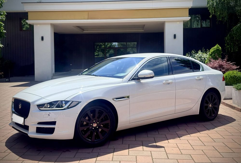 Jaguar XE 2.0d Cutie automata ! Garantie 12 Luni