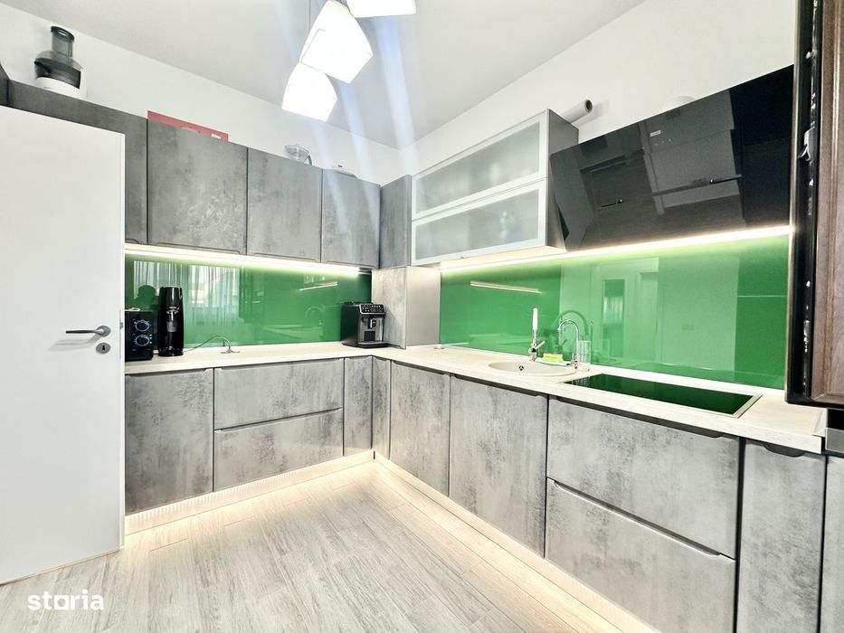Duplex spatios cu 4 camere | Zid dublu | Panouri fotovoltaice - Mosnit