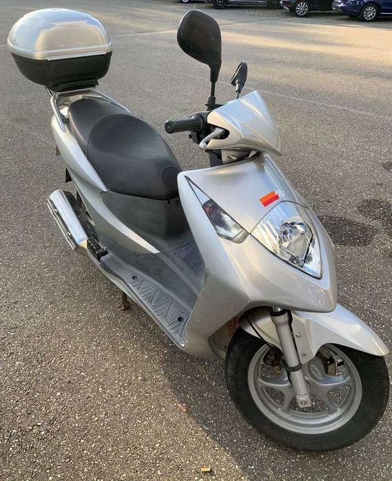 PIese Dezmembrez Scuter Honda Dylan 125 150
