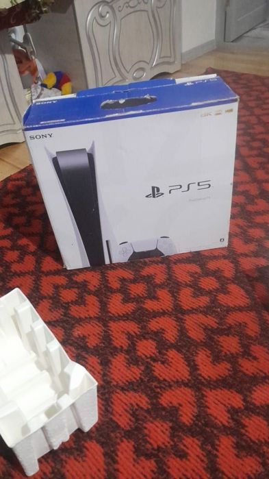 Play station 5 yangidek 1 oy