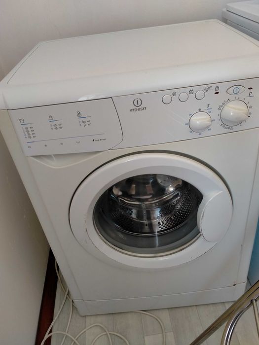 Продам стиральную машину