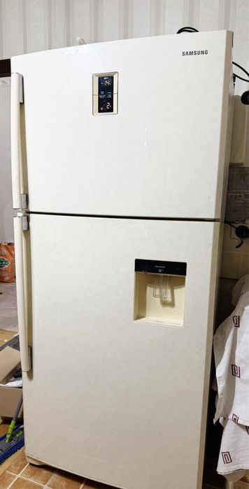 Продается холодильник Самсунг