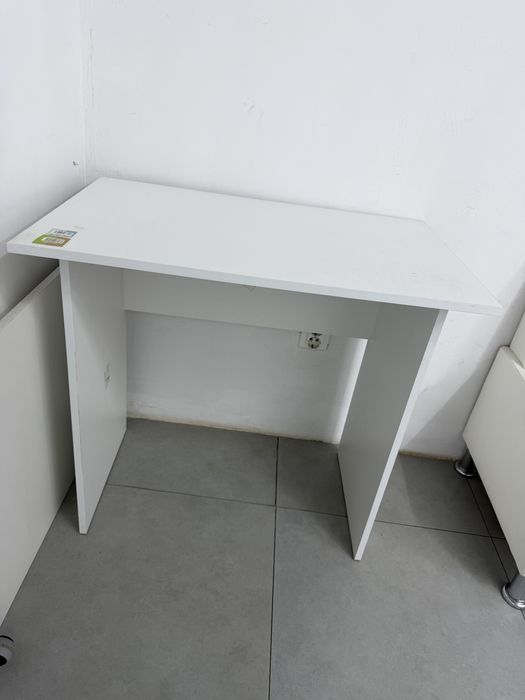 Продам стол офисный  в отличном состоянии