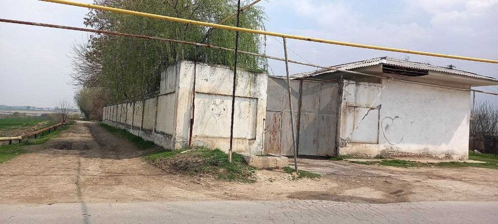 12 сотих жой сотилади бинолари билан