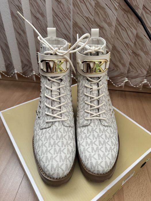 Боти Michael Kors