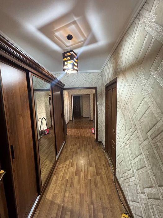 Продаётся квартира. 100 м2.