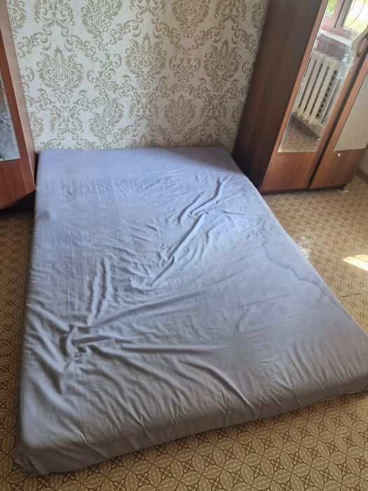 Срочно продам шкаф и матрас
