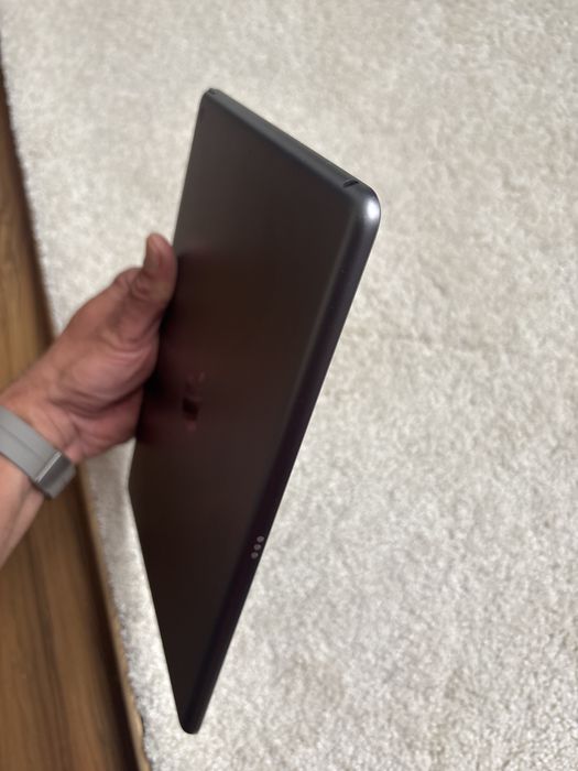 Ipad designed by apple,gen a-9-a,64gb,10.2 inch,modelA2602