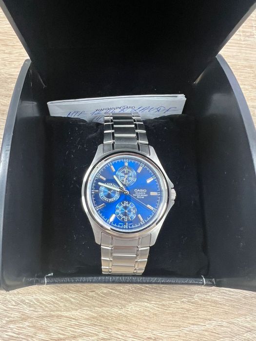 Часы мужские новые CASIO в коробке