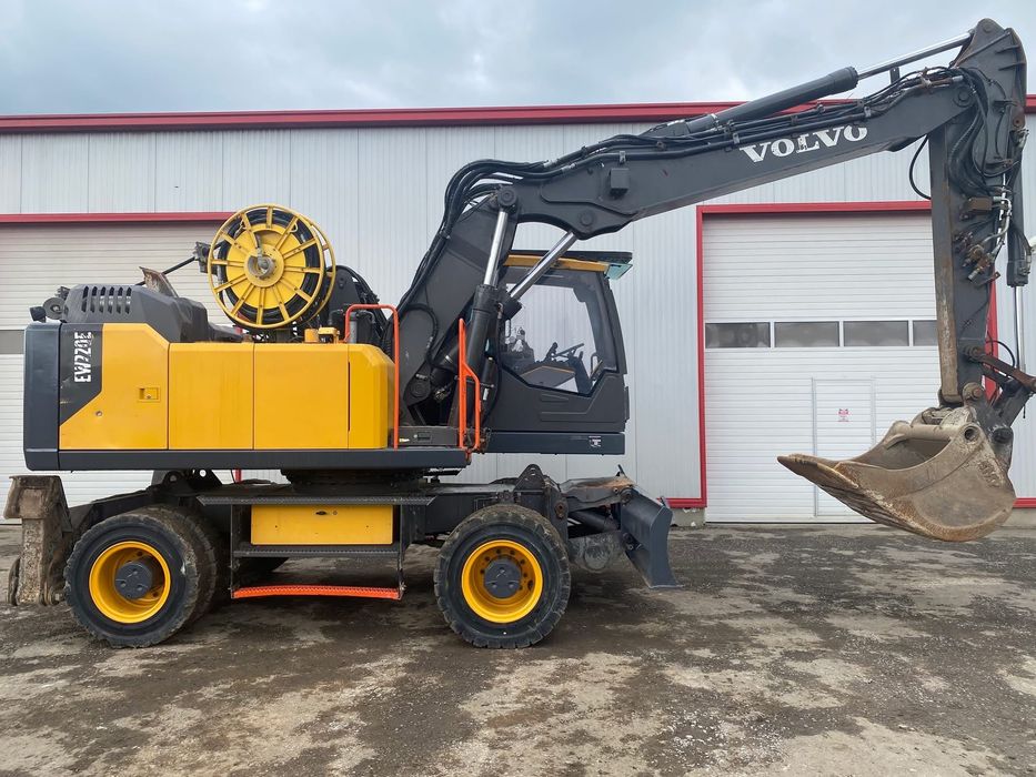 Excavator Volvo EW220E full dotat ofer garantie