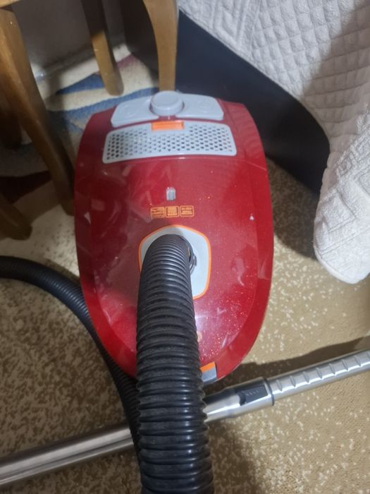 Продам пылесос Vitek