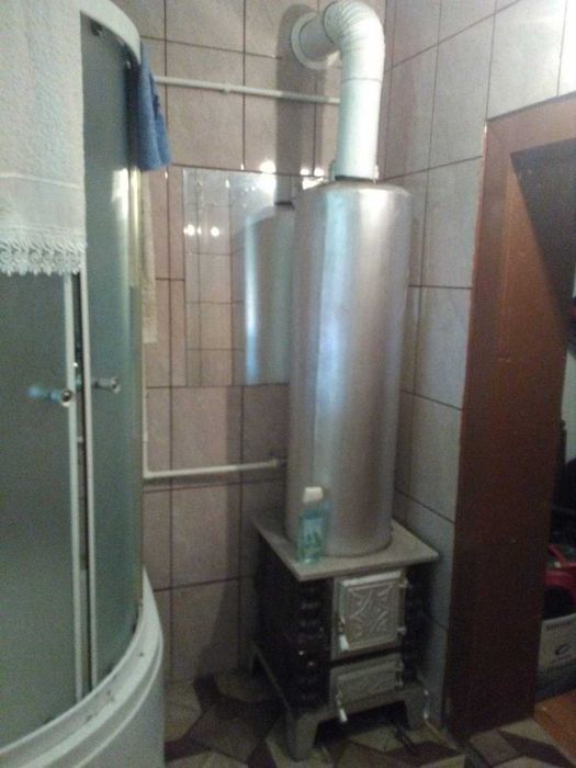 Vând casa in loc.Barsa