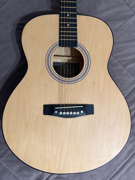 Акустическая Гитара