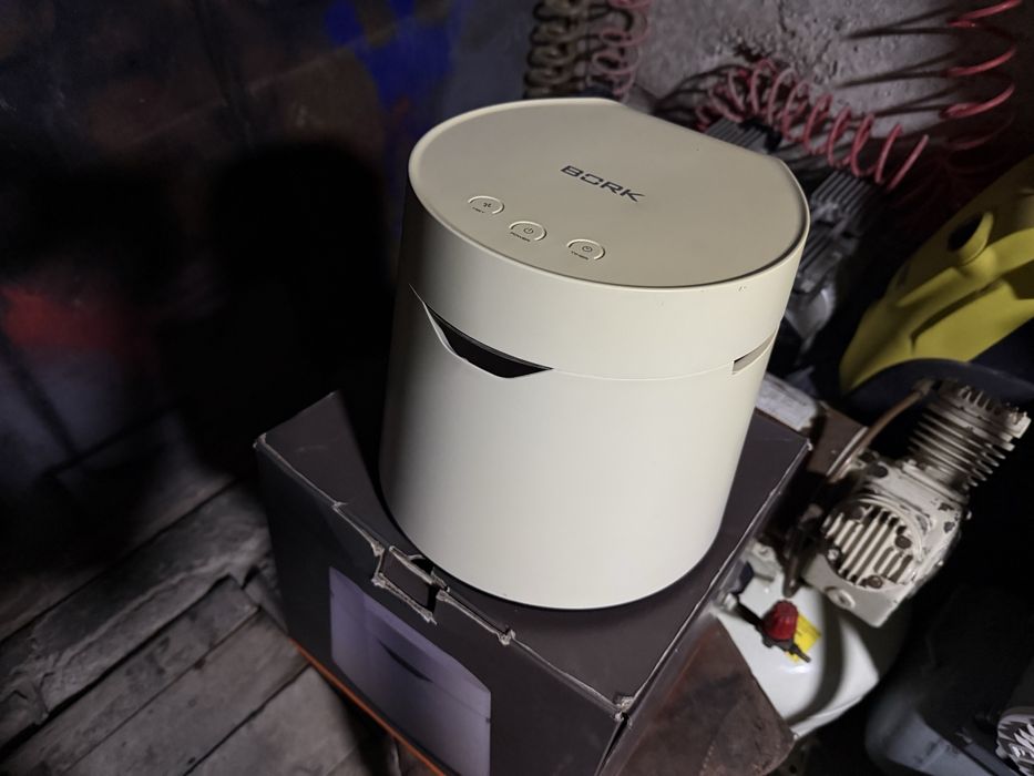 * увлажнитель воздуха BORK (не включается требуется ремонт)