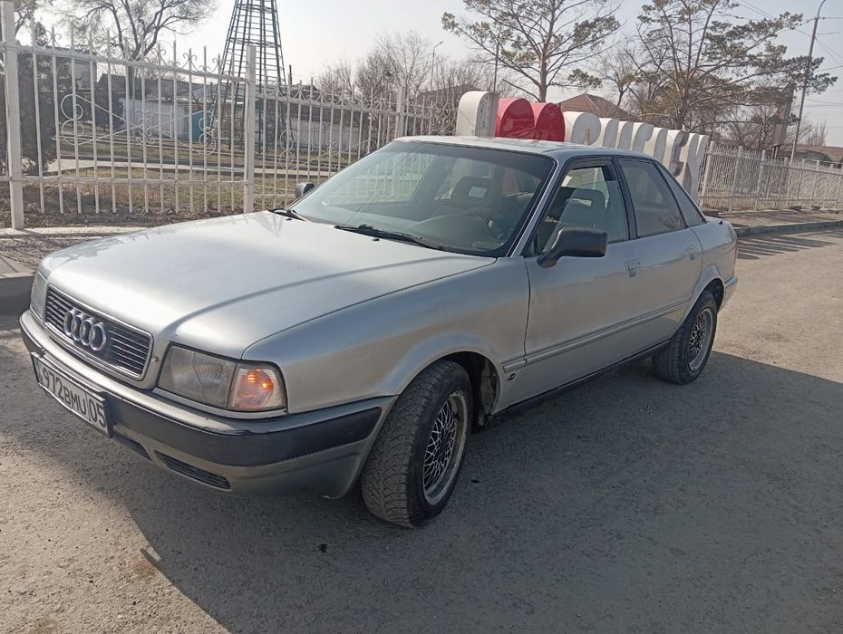 Ауди 80б4        б