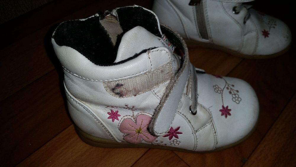 Продам ботиночки 25 размера