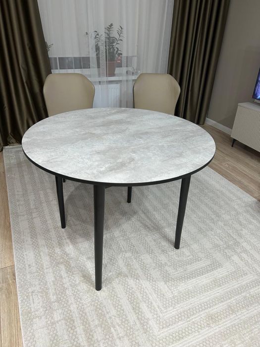 Продам новый стол