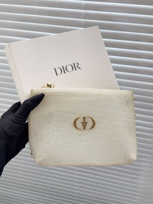 В наличии! Косметички Dior