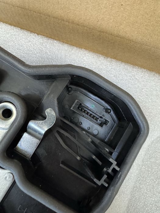 Вакуум брава за Бмв f07