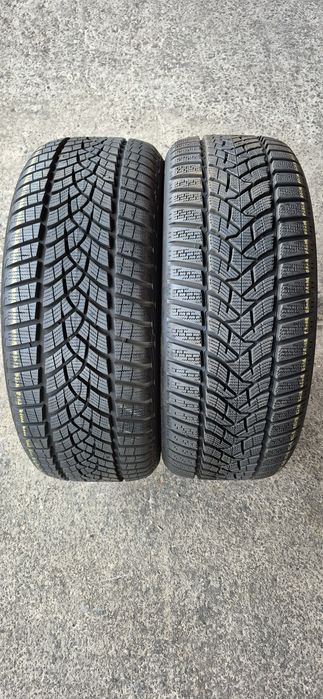 2 anvelope iarna ca noi Goodyear  215/45/18,dot 2020.Pret/bucata.