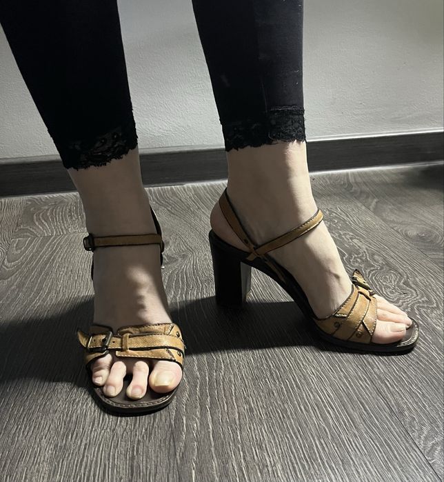 Сандали женские