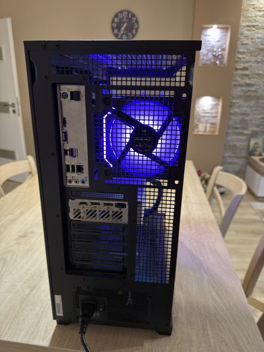 Gaming PC RTX 4070 SUPER 12GB | i7-14700F | 32GB DDR5 | 2TB NVMe | Гаранция