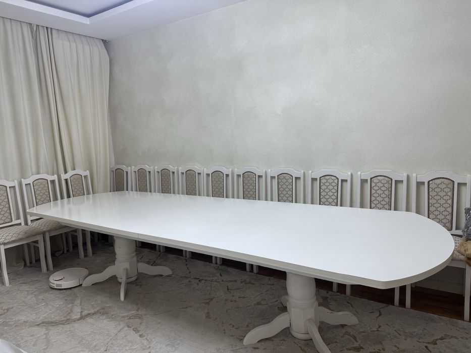 Продам стол  для гостиной