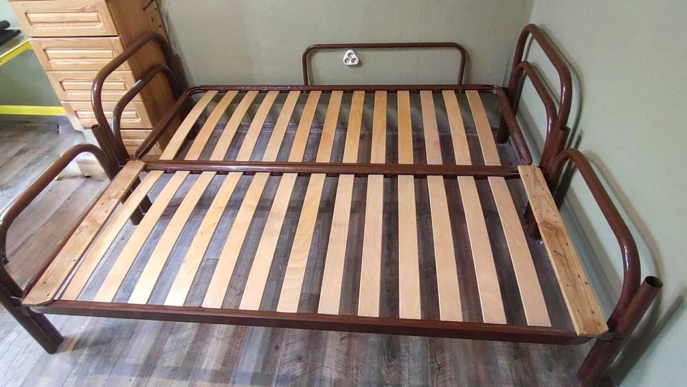 Двуетажно-разглобяемо легло с подматрачна рамка