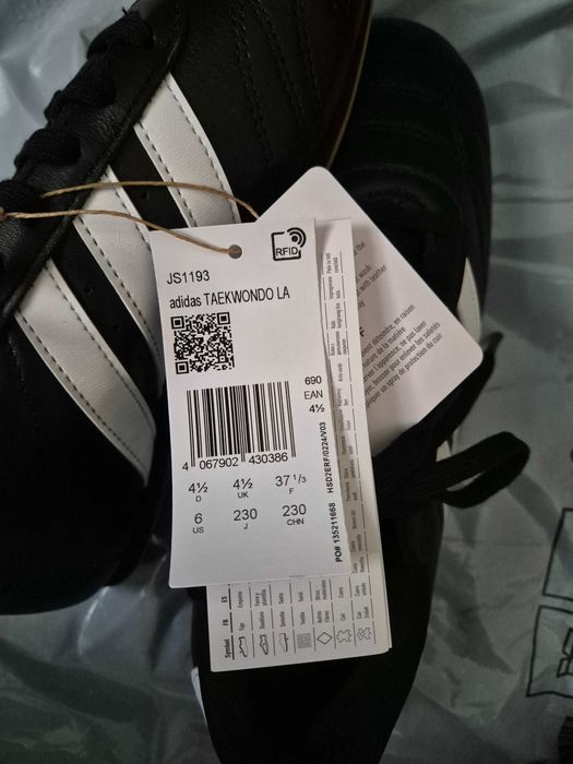 Нови кожени маратонки Adidas Originals TAEKWONDO, 37
в черно JS1193