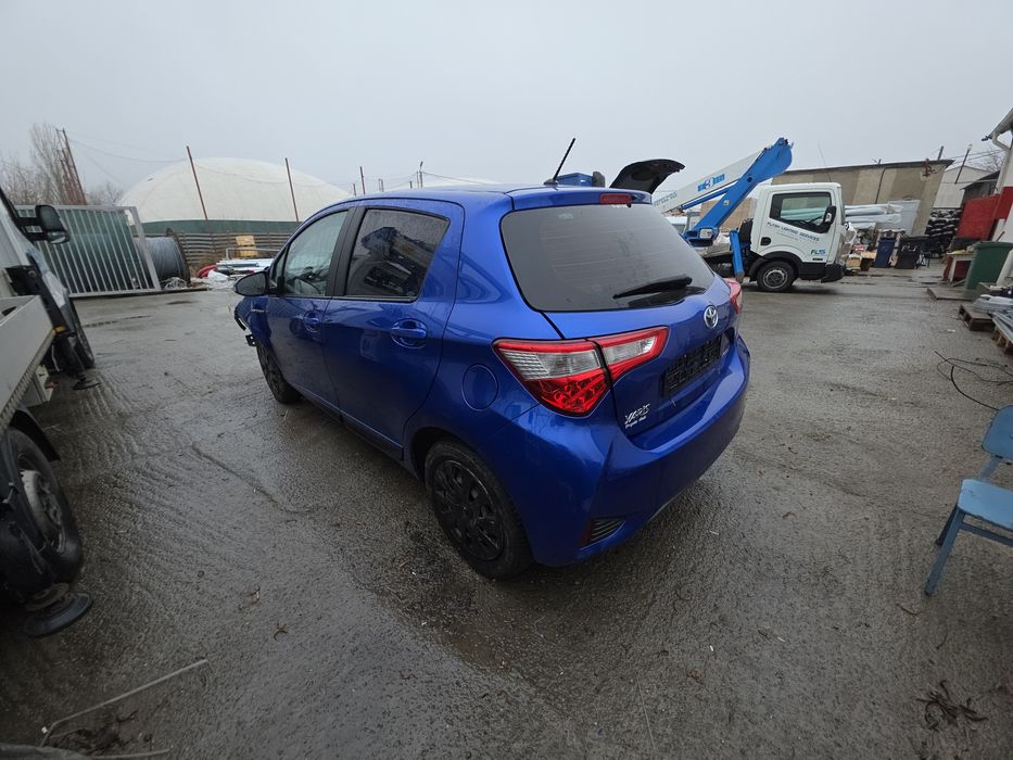 Toyota Yaris Hybrid avariat