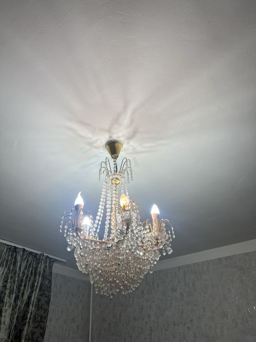 Продам люстру из хрусталя