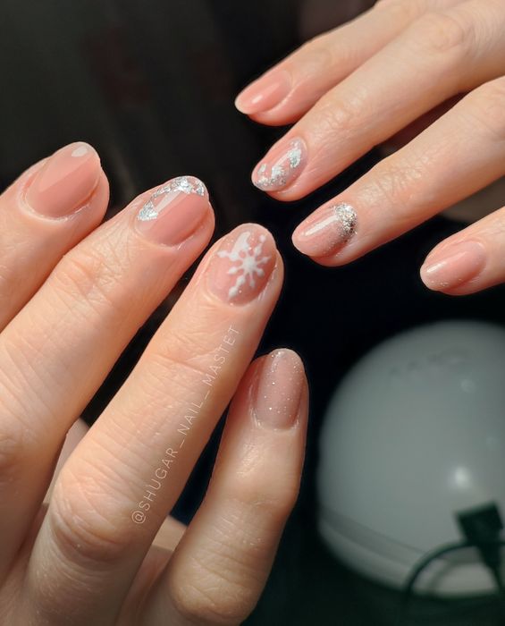 Маникюр, шугаринг