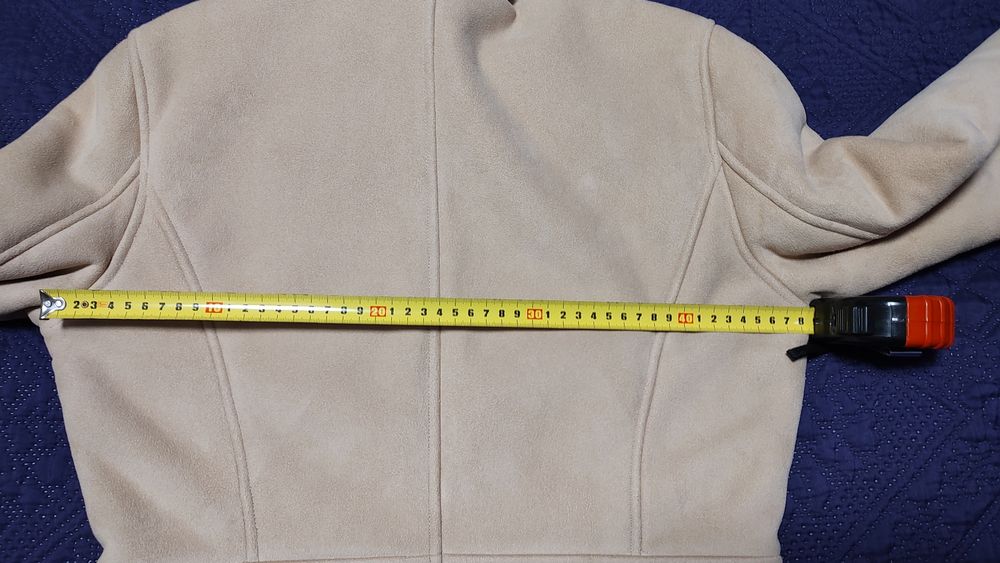 Велурено палтенце