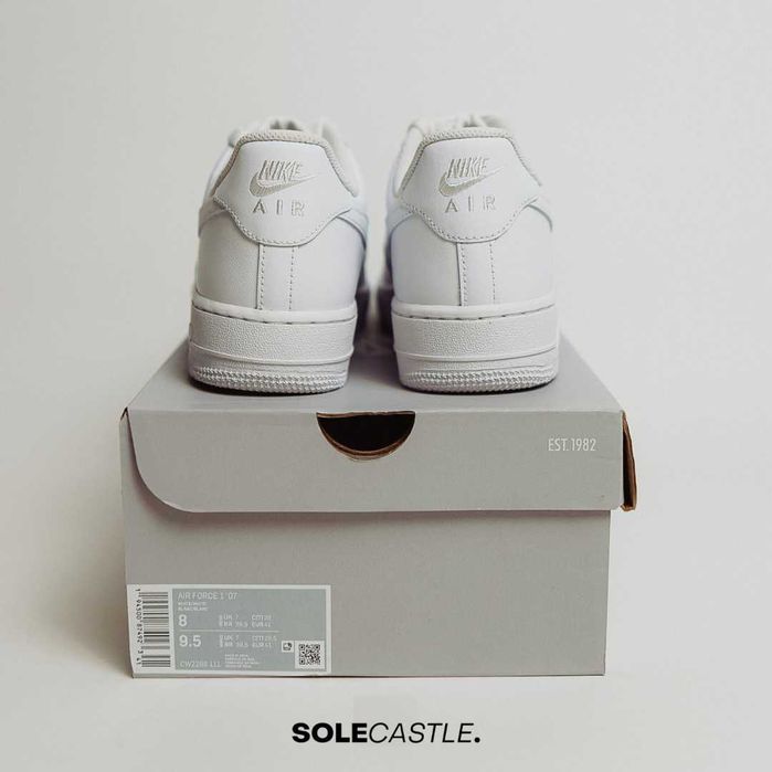 Nike Air Force 1 07 'Triple White'