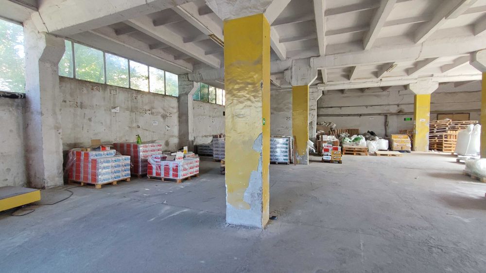 Дава се под наем Склад в Велико Търново, Център - 350 кв.м за 663 € - Снимка #1