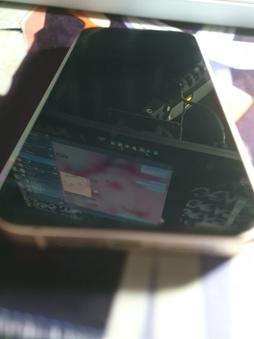 заблокирован iPhone 13/128/100