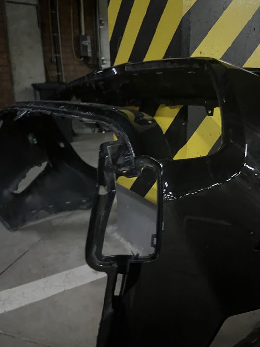 Бампер передний б/у