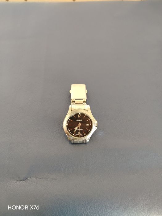 casio qo'l soati sotiladi