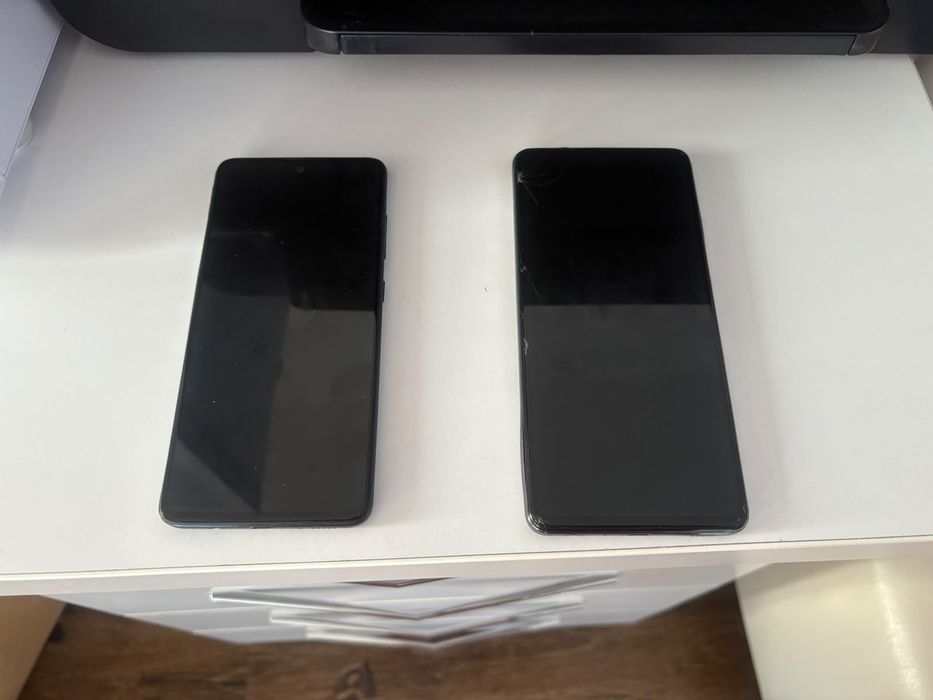 Pachet Samsung pentru piese/reparație + Display Samsung A20e