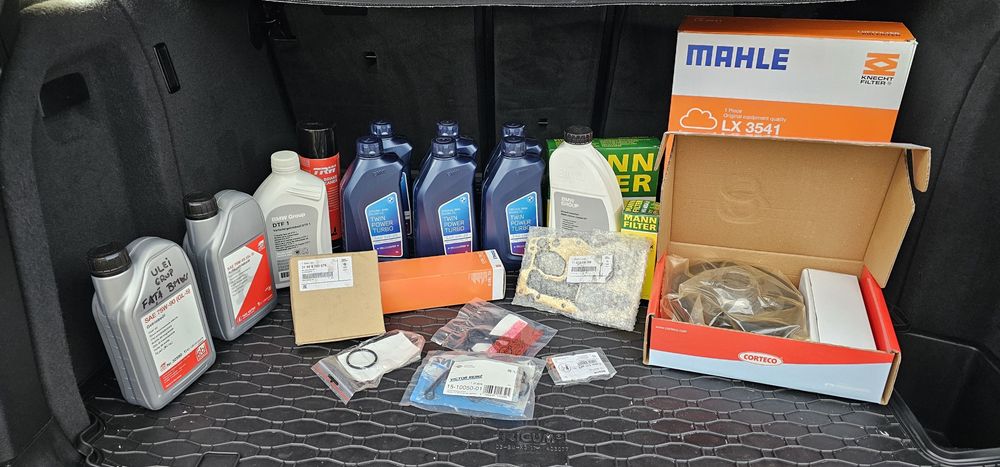 Vand BMW X3 F25 M-pachet x-drive Navi Xenon Recaro volan încălzit