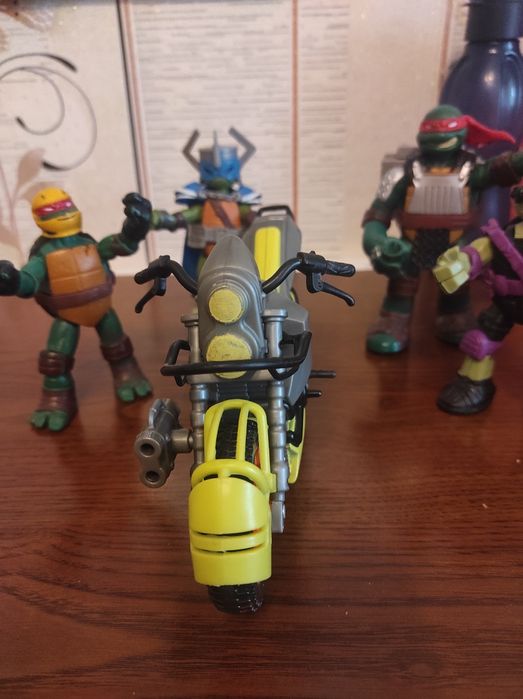 Игрушки Черепашки Ниндзя с Гоночным автомобилем