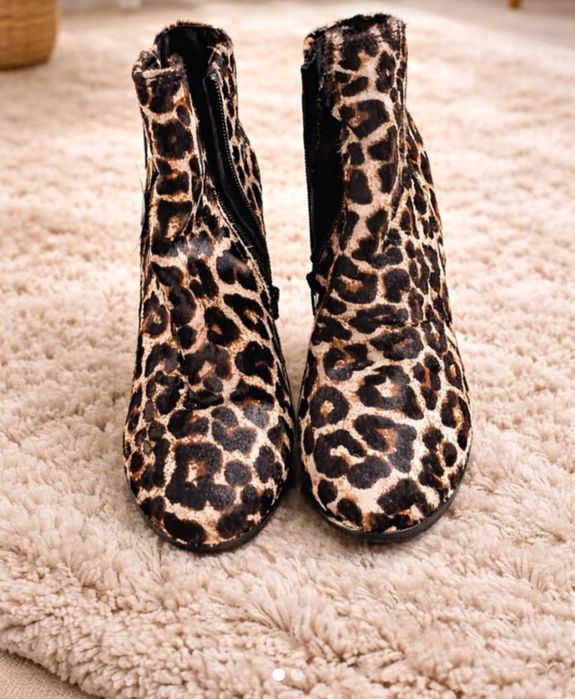Botine damă leopard mărimea 38 – elegante, cu fermoar lateral