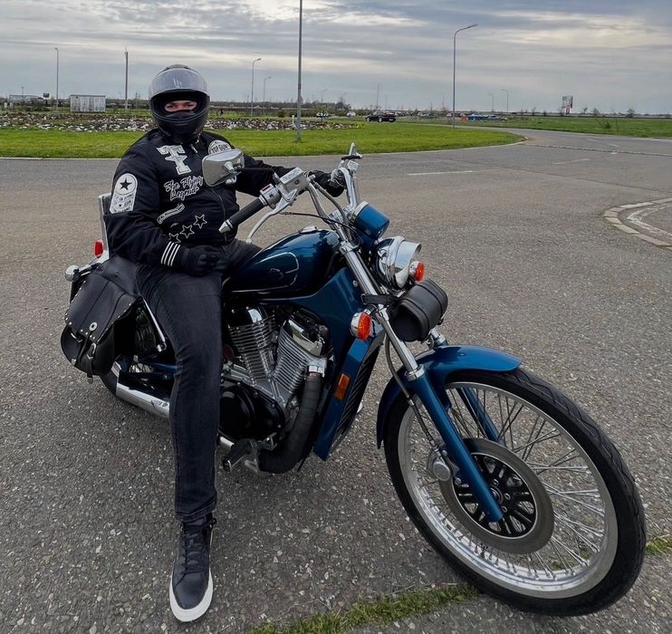 Suzuki Intruder VS800