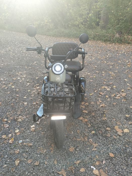 Продам трицикл Amba