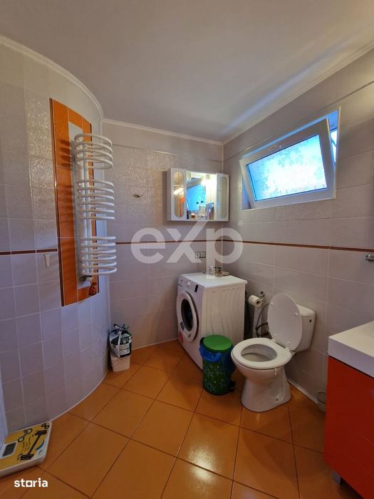 Casa de vanzare  225 mp ,Marginenii de Sus , DB